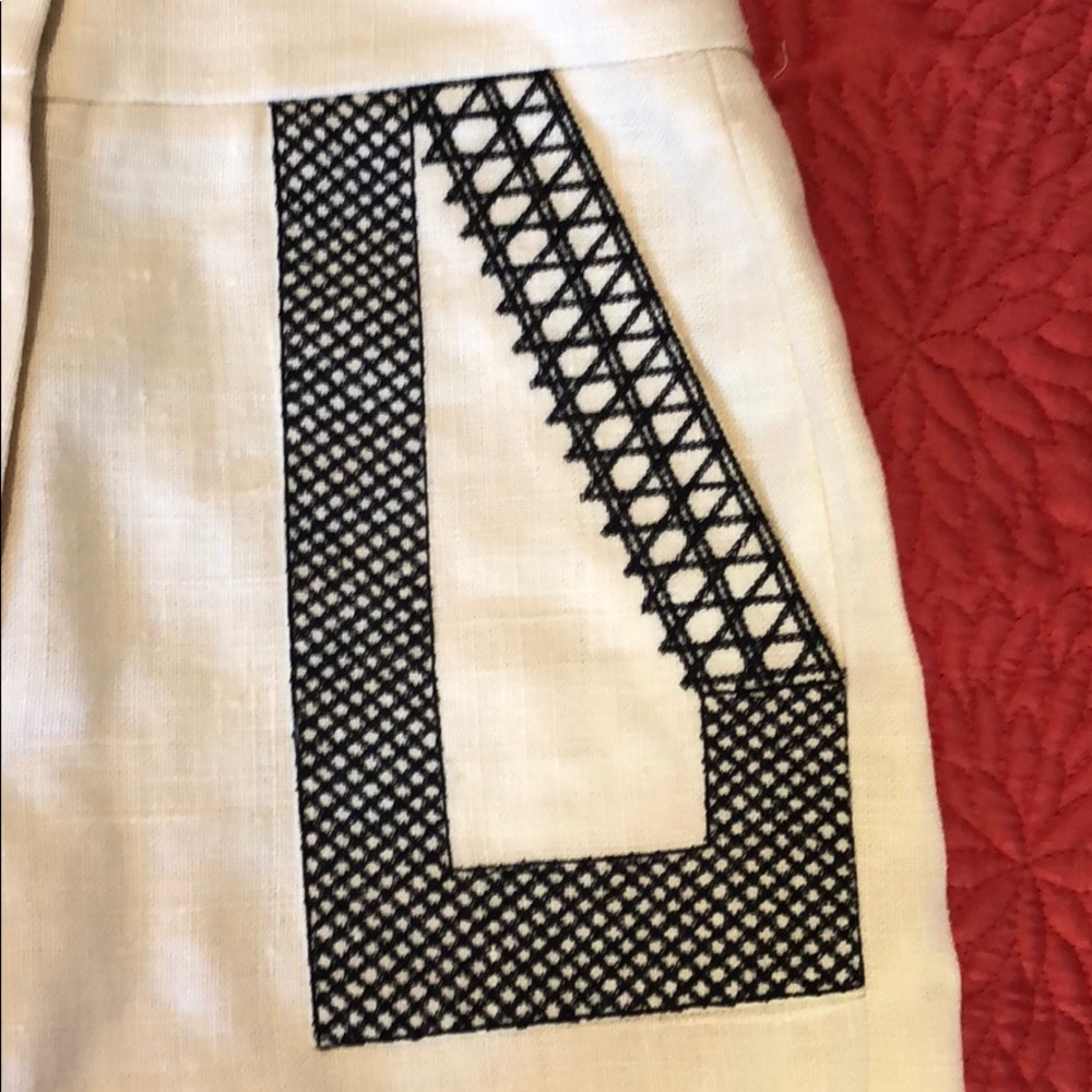 Embroidered Linen Short - Picture 2 of 5